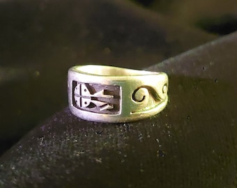 Hopi リング Hopi Overlay Ring by Sparky Masawytewa - Etsy