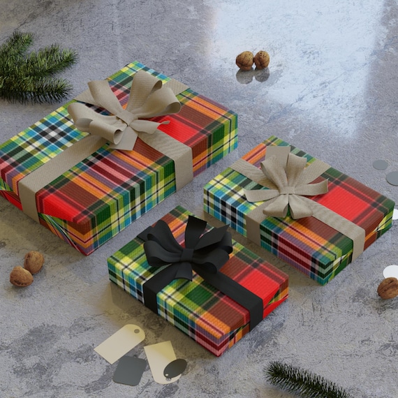 Tartan Gift Wrap – Luxury Eco Wrapping Paper with Classic Plaid Design, Recyclable Gift Wrap for Birthdays, Christmas & Scottish Gifts