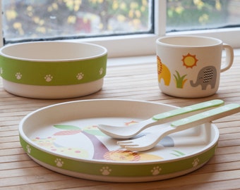 TinkieToys Kids ECO BAMBOO SAFARI Dinner Set Natural Dinnerware Animal Decals Elephant Giraffe Lion Plate Bowl Weaning cup Toddler cutlery