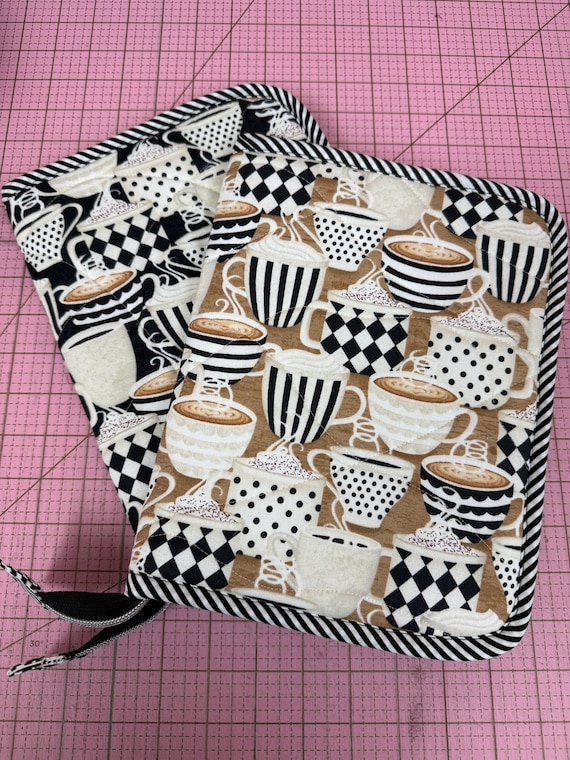 Atlas Zipper Case - Coffee Life (Tan & Black)