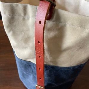 Naito Sling Bag