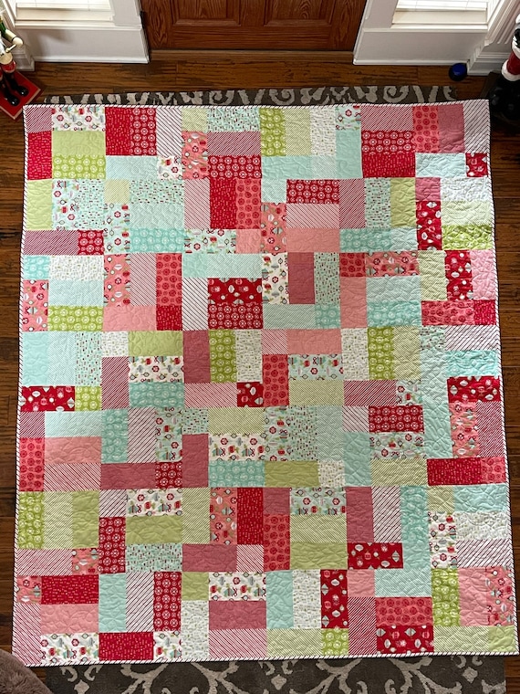 Quilt - Vintage Holiday Flannel Patchwork (Queen)