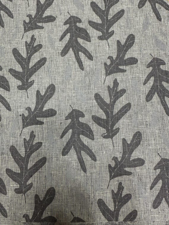 Quarry Trail (Gray leaves on Gray Essex)