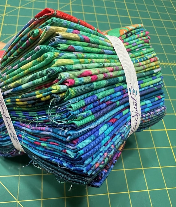 Kaffe Fasset Collective Fat Quarter Bundle by Kaffe Fassett from Free Spirit Fabrics