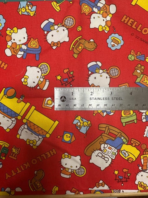 CANVAS - Hello Kitty & Family (RED)