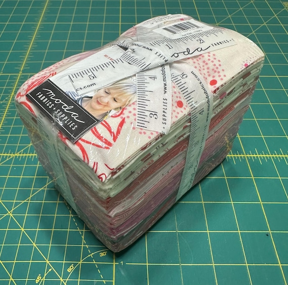 Just Red Fat Eighth Bundle by Zen Chic from Moda Fabrics - RARE FIND