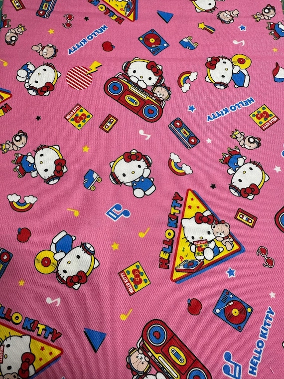 CANVAS - Hello Kitty Music (Bright Pink)