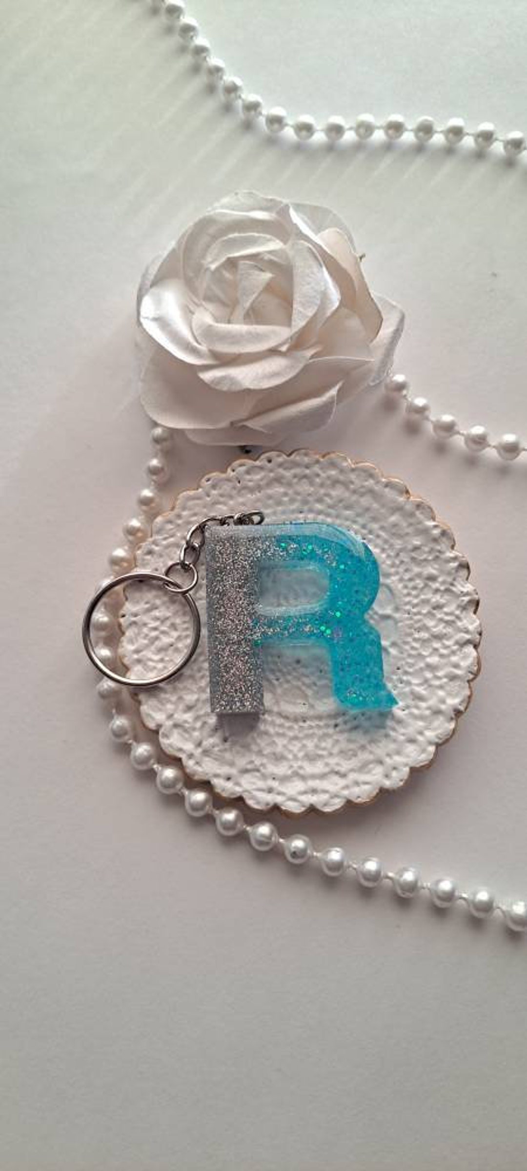 1 glittery cute keychain letter R - Etsy 日本