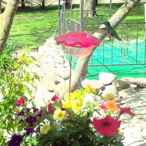 Flower Pot Hummingbird Feeder image 3