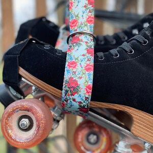 Vintage Roses Roller Skate Leash, Yoga Mat Strap, Skateboard Leash, Roller Skate Strap, Yoga Strap, Skate Leash, Roller Skater Gift