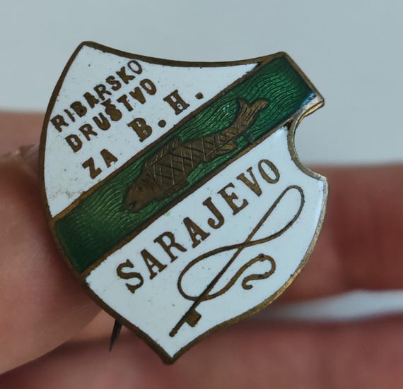 Kingdom of Yugoslavia Fishing Society for Bosnia&Herzegovina SARAJEVO Pin Badge View 2