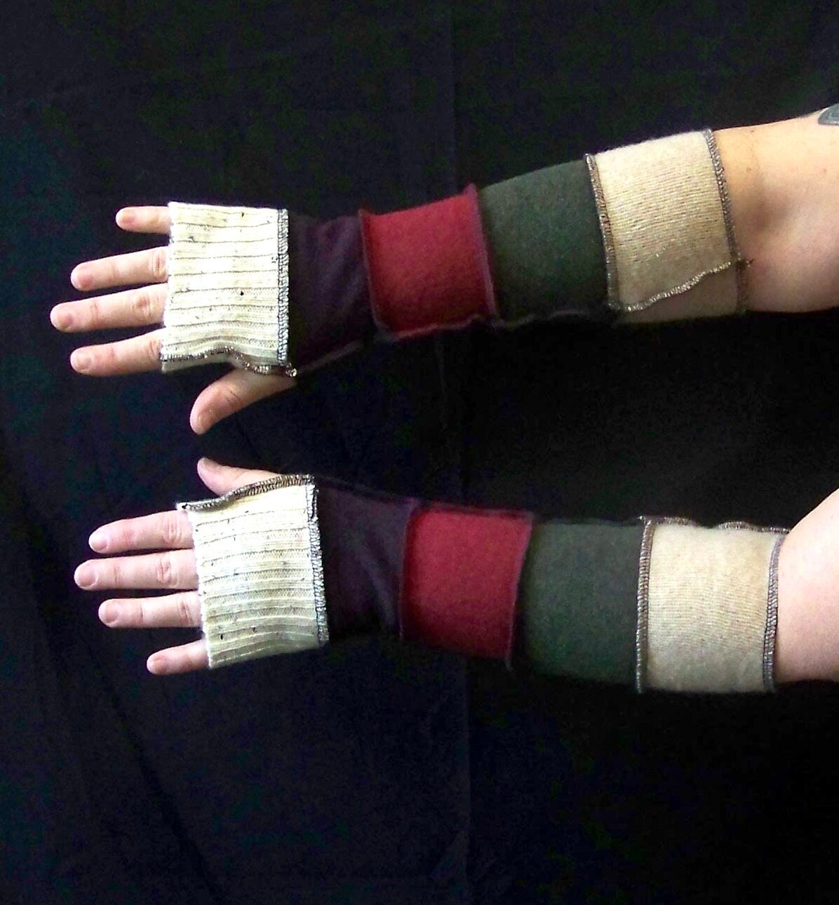 Arm_Warmers_12.17.jpg?v=1629387606