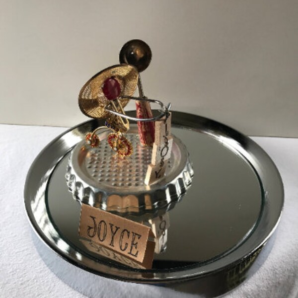 Joyce - A Found Object Robot