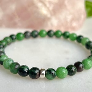 Bracelet rubis zoisite|6 mm|Bracelet empilable|Pierres gemmes véritables|Bijoux de printemps|Cadeau pour elle