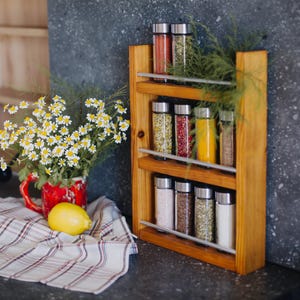 Estante para especias de pared de cocina fabricado con madera reciclada natural, accesorio para aceites esenciales, estante para almacenar especias, regalo de cumpleaños y inauguración de la casa.