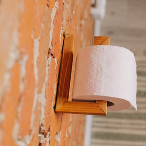 Piccolo regalo di inaugurazione della casa, porta carta igienica galleggiante, appendiabiti a parete per rotoli di carta igienica scandinavo in legno riciclato, accessori per il bagno