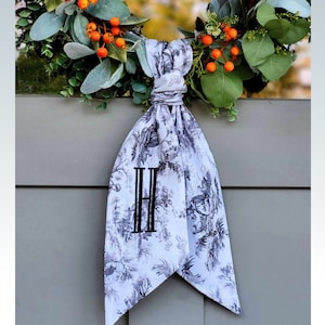 Black Toile Wreath Sash Embroidered Wreath Scarf for Boxwood Wreath Chinoiserie Sash for Front Door Personalized Birthday Gift for Sister