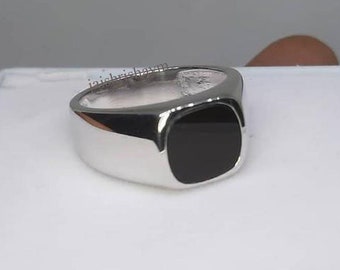 Black Onyx Signet Ring- Solid 925 Sterling Silver Ring- Men’s Signet Ring- Birthstone Stone Ring- Women’s Gemstone Ring- Birthstone Ring