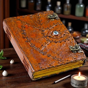 Hocus Pocus Book of Shadows: antiek leren spreukenboek met magisch oog
