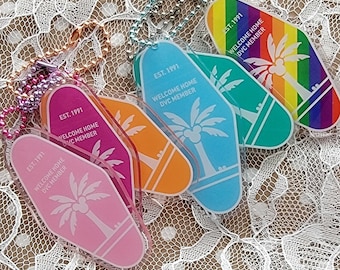 Disney Vacation Club-Themed Retro Hotel Keychain For Member Keepsakes | Acrylic Vintage Motel Style Keyring for DVC Members | House Warming