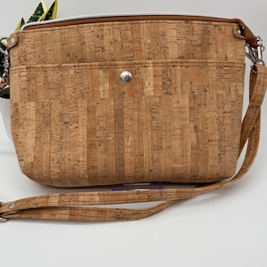 Handmade Cork Crossbody bag. vegan purse, adjustable strap bag, cork bag, crossbody bag, removable strap,