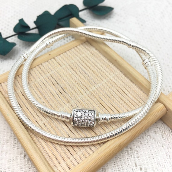 Moments Double Wrap Barrel Clasp Snake 