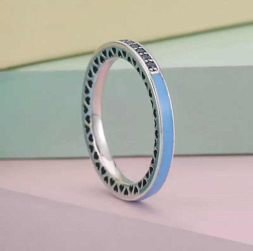 Light Blue Radiant Hearts Ring 100% 925 