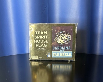 UNC Tar Heels - Team Spirit House Flag 28" X 40"