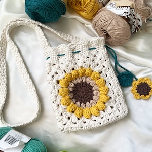 Handmade Crochet Sunflower Purse, Hand  crochet Women Bag, Cotton Purse, Shoulder Bag, Crossbody Bag