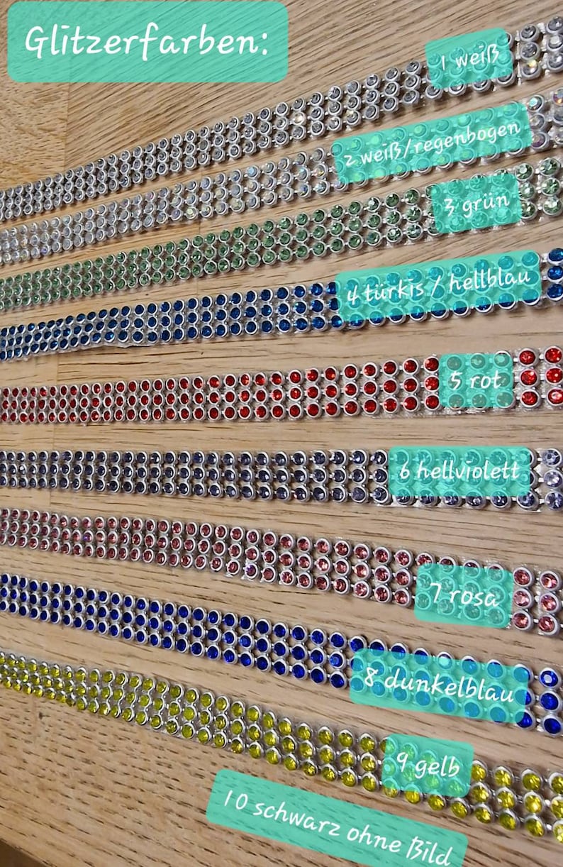 Pu&ograve; includere: Dieci file di catene argentate con strass di diversi colori. Le catene sono numerate da 1 a 10, con il colore corrispondente degli strass. I colori sono bianco, arcobaleno, verde, turchese, rosso, lilla chiaro, rosa, blu scuro, giallo e nero.