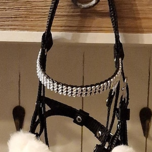 Briglia per Hobby Horse con frontalino glitterato, imboccatura, sottogola in peluche e redini fisse *SU MISURA - Guarda il video! immagine 11