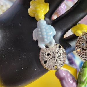 Sea turtle sand dollar stretchy bracelet