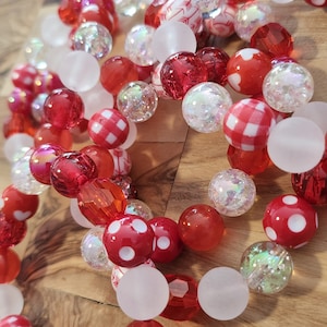 Valentines beaded stretchy bracelet