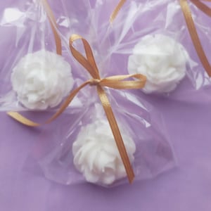 Floral Mini Soap Favors: Fragrant Wedding Guest Gift, Set of 10