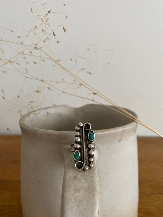Vintage Silver and Turquoise Native American Ring - image 1