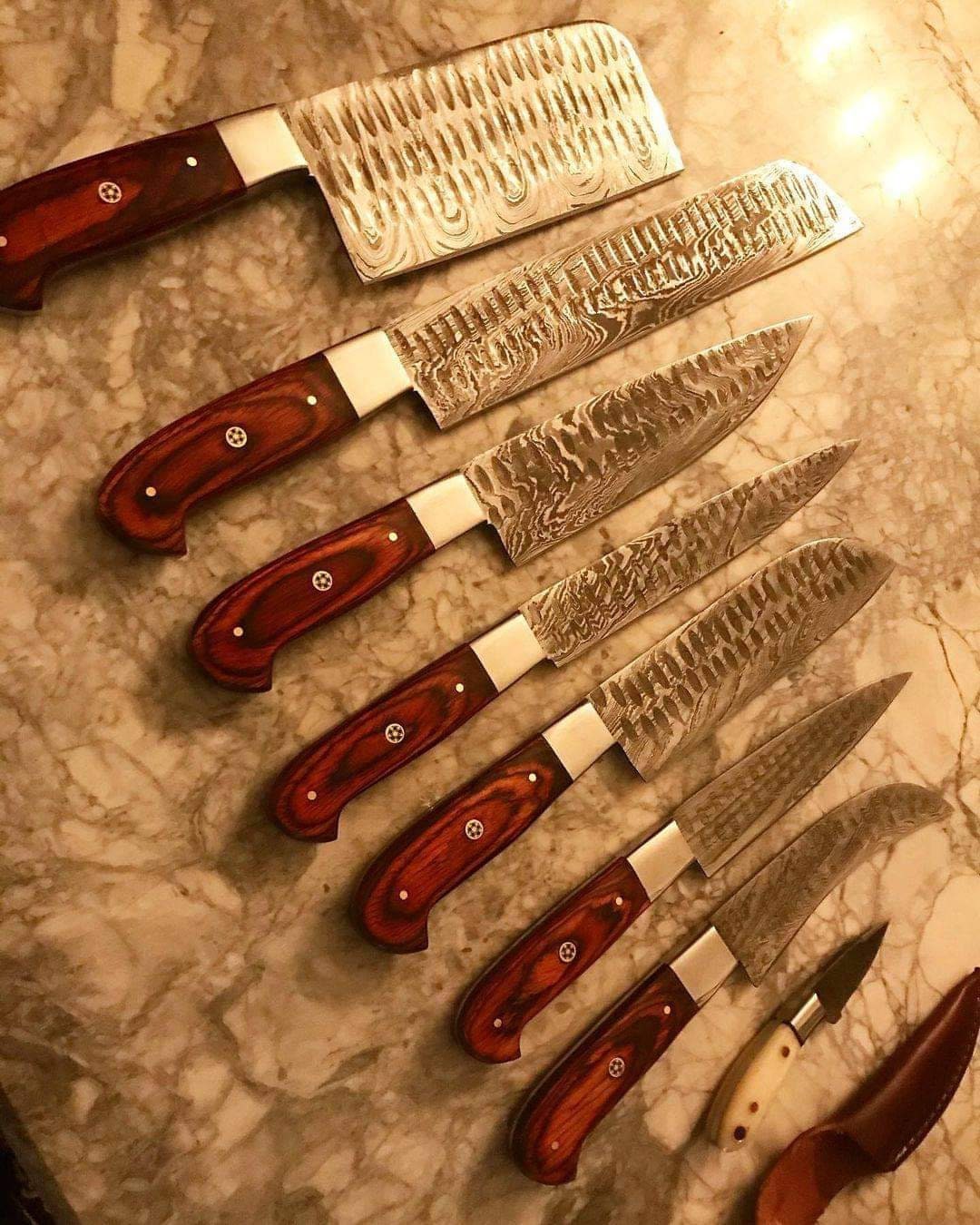 Sold at Auction: Tray lot of knives & knife block includes (5) Cutco steak  knives