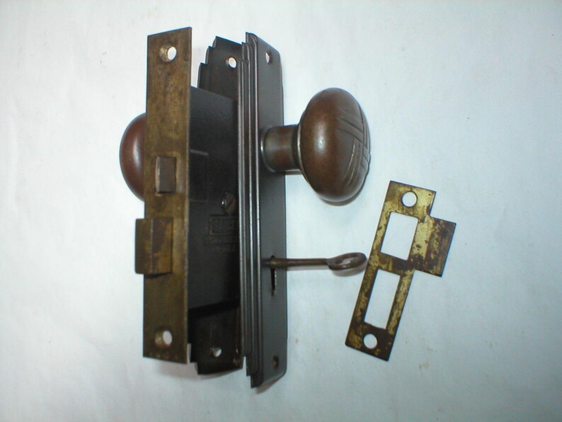 Antique Art Deco Era Door Hardware with Durex Knobs bild 5
