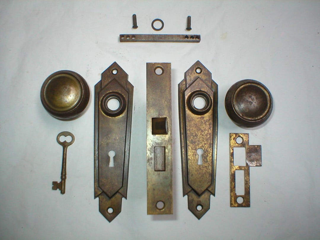 Photo inspiration: Antique Art Deco Door Hardware Photo Inspiration