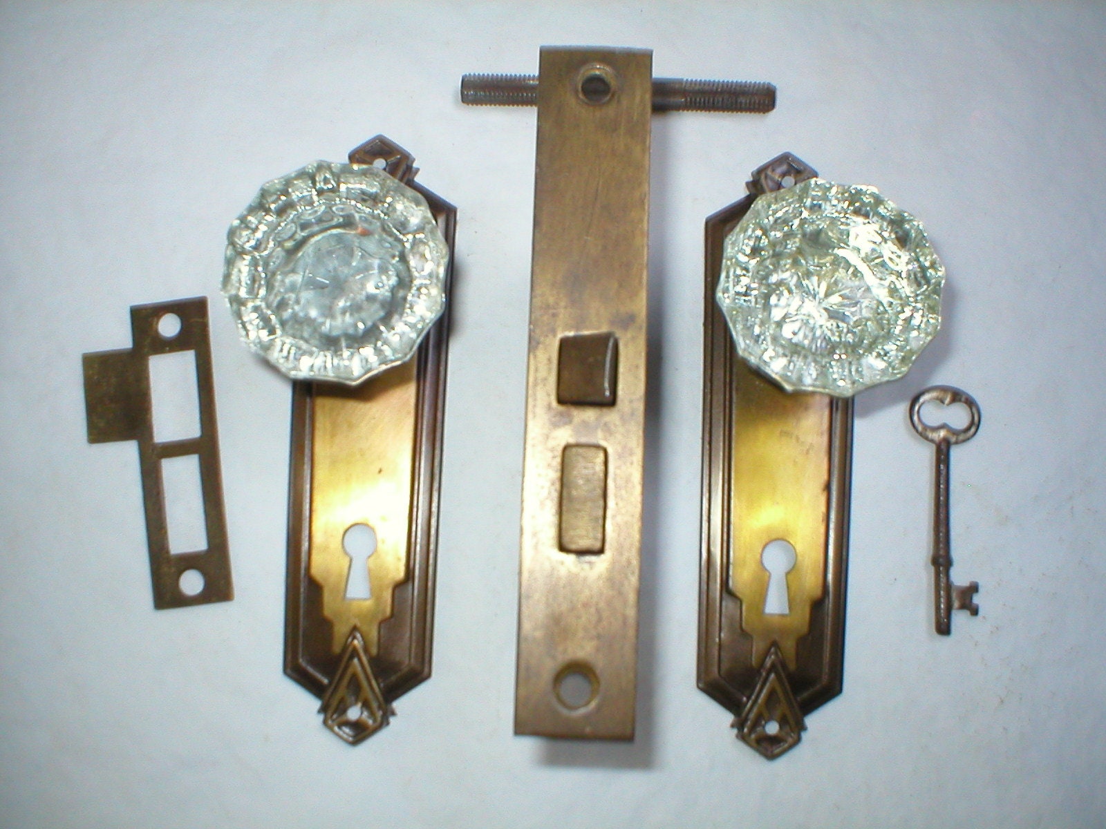 Vintage Deco Door Hardware Reference: Antique Art Deco Era Door Hardware