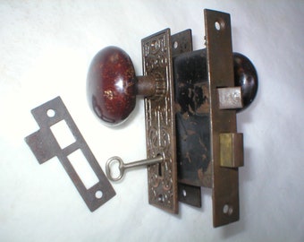 Herrajes para puertas antiguos de la época victoriana