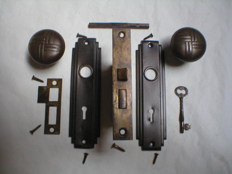 Antique Art Deco Era Door Hardware with Durex Knobs bild 1