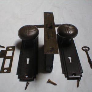 Antique Art Deco Era Door Hardware with Durex Knobs bild 2