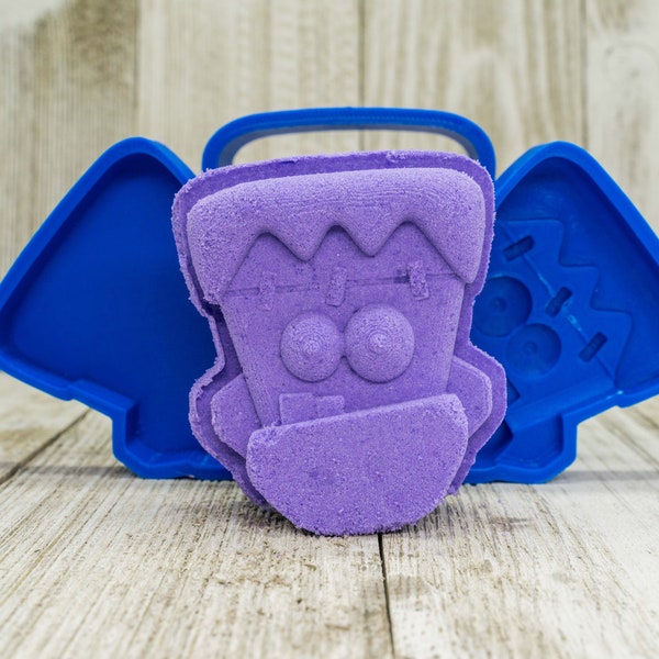 Frankenstein bath bomb mold