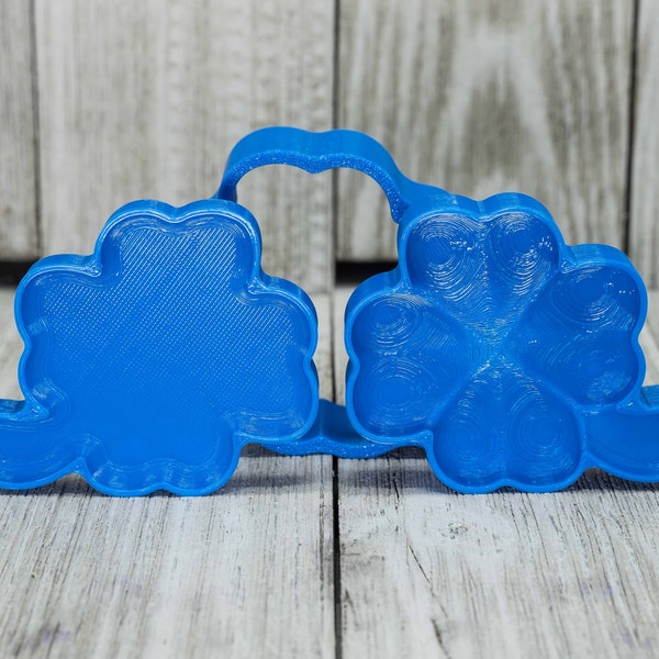 Four leaf clover bath bomb mold