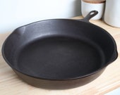 Vintage Unmarked Wagner 10 Cast Iron Skillet (11.75 quot )