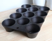 Vintage Unmarked Cast Iron Muffin Popover Baking Pan, circa 1930 39 s-40 39 s
