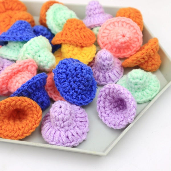 10 pcs Mini Bonnet Tricoté Crochet Bonnet En Tricot Ornement De Vacances Bouteille Chapeau DIY Boucles D'oreilles Kawaii Artisanat Porte-clés Cadeaux De Noël Accessoires De Cheveux, 245