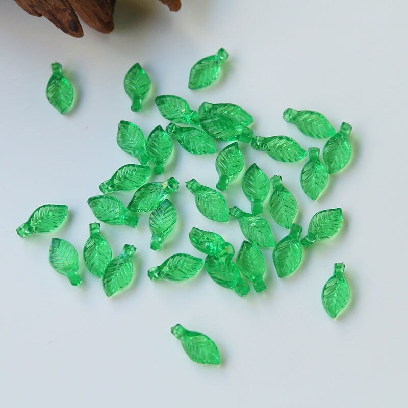 Leaf Beads 50 Pk Translucent Acrylic Green Tree Leaves Bead for Jewelry &  Bead Making Craft Miniature for Necklace, Bracelet in 2 Styles 