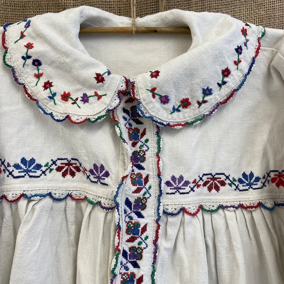 Beautiful 1970s folk Romanian handmade blouse wit… - image 2