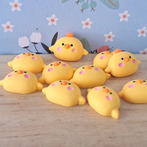 10x Opaque Resin Cute Chicken Cabochons, Yellow Chicken Animal Themed Jewellery Cabochons. DIY Earrings for Cabochon Posts and Scrapbooking